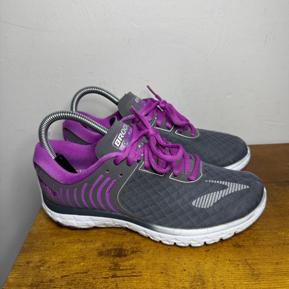 Brooks PureFlow 6 Running Shoes Womens Size 7 Gray Purple 1202371B021